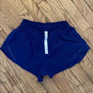 Lululemon Larkspur Hotty Hot Short 2.5